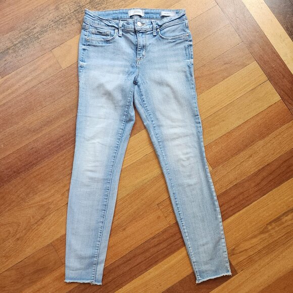 Jessica Simpson Light Wash Ankle Skinny Jeans Size 4/27 - Picture 4 of 15